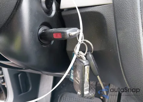 2008 Volkswagen Rabbit из США, поврежденный, VIN WVWDB71KX8W294066